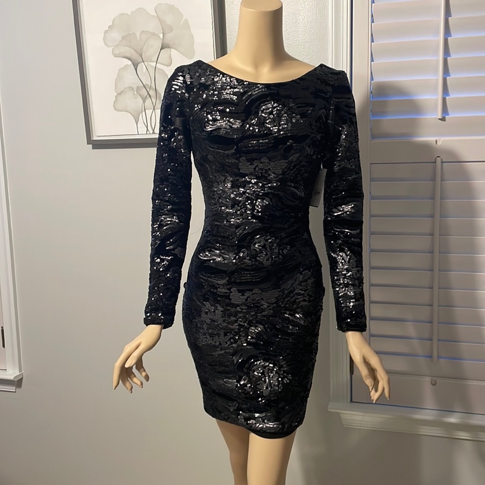 NWT sequin & velvet bodycon cocktail dress - Small